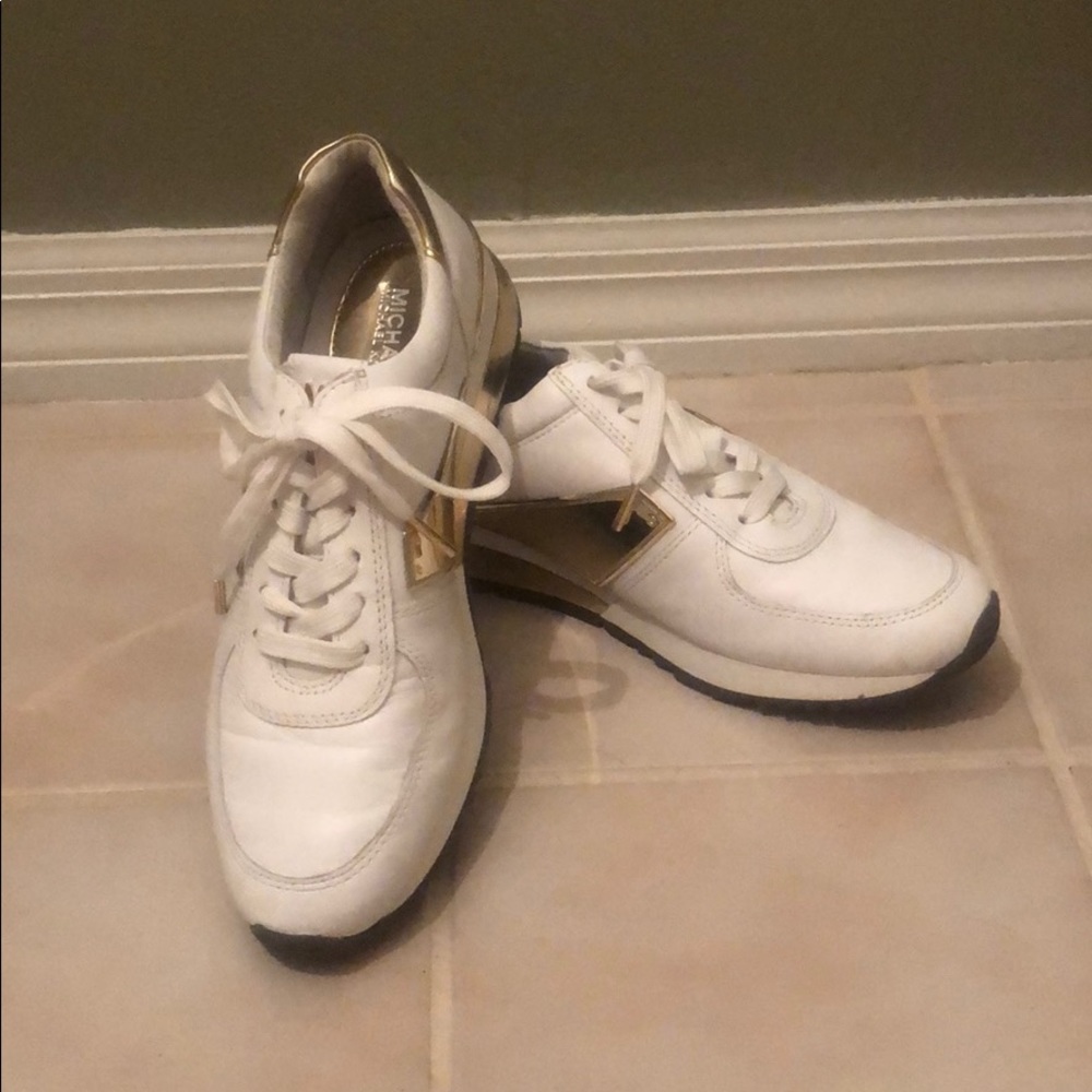 👑👟 Michael Kors white sneakers 👑👑